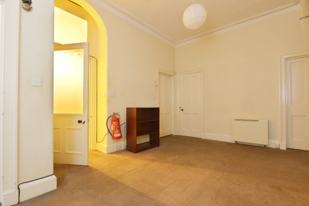 1 hall