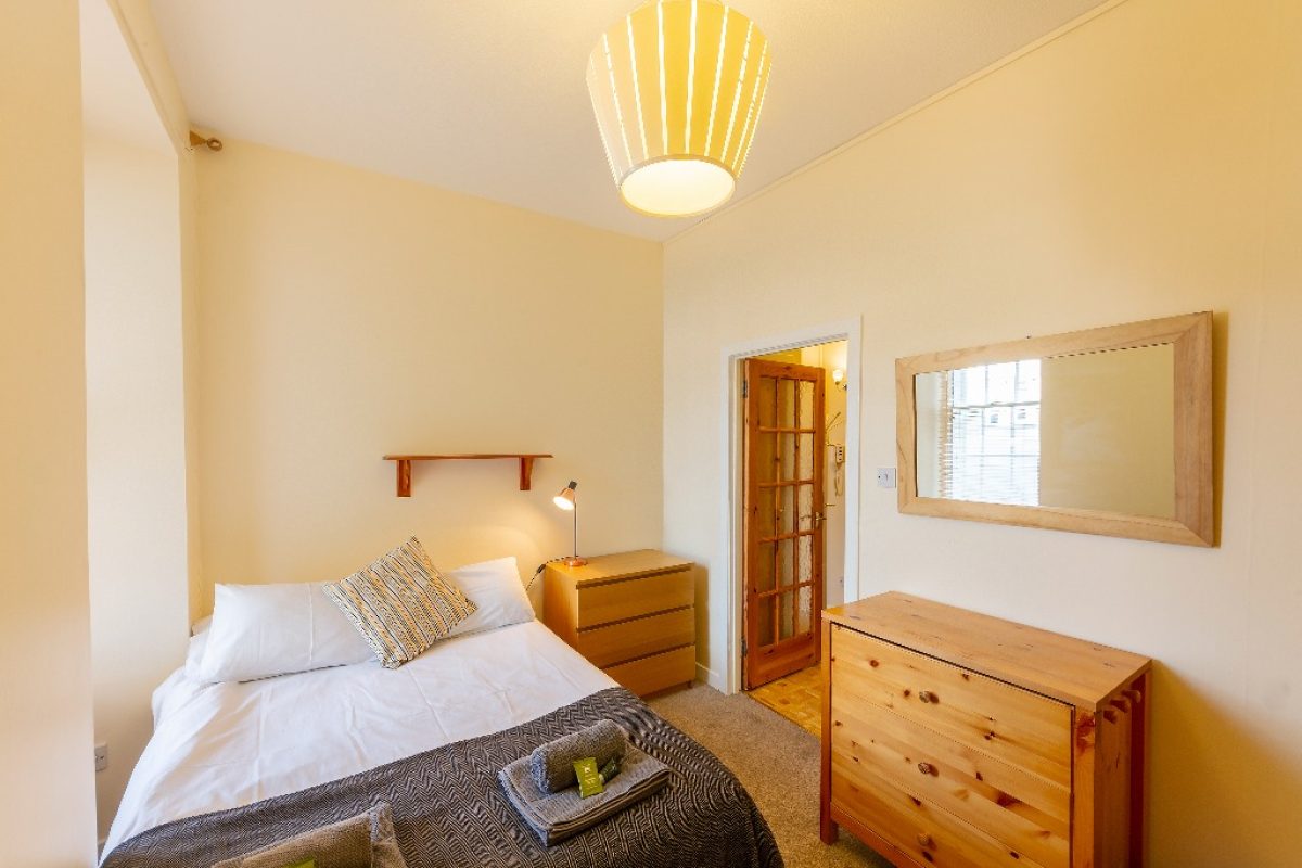 6 LL4 20 Patrick 20 Square15