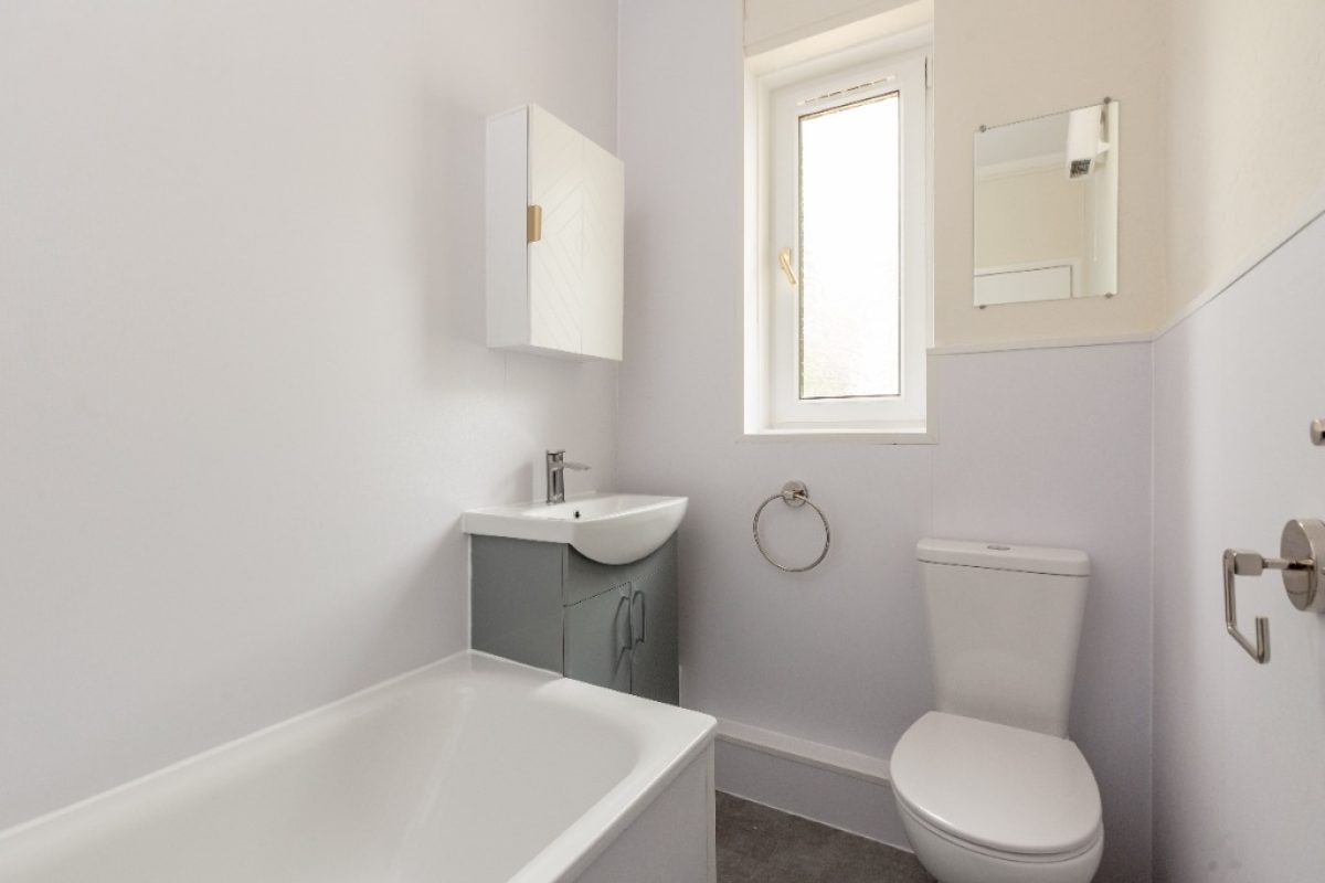 79738 W Pilton Pk 017a 1784044608 552