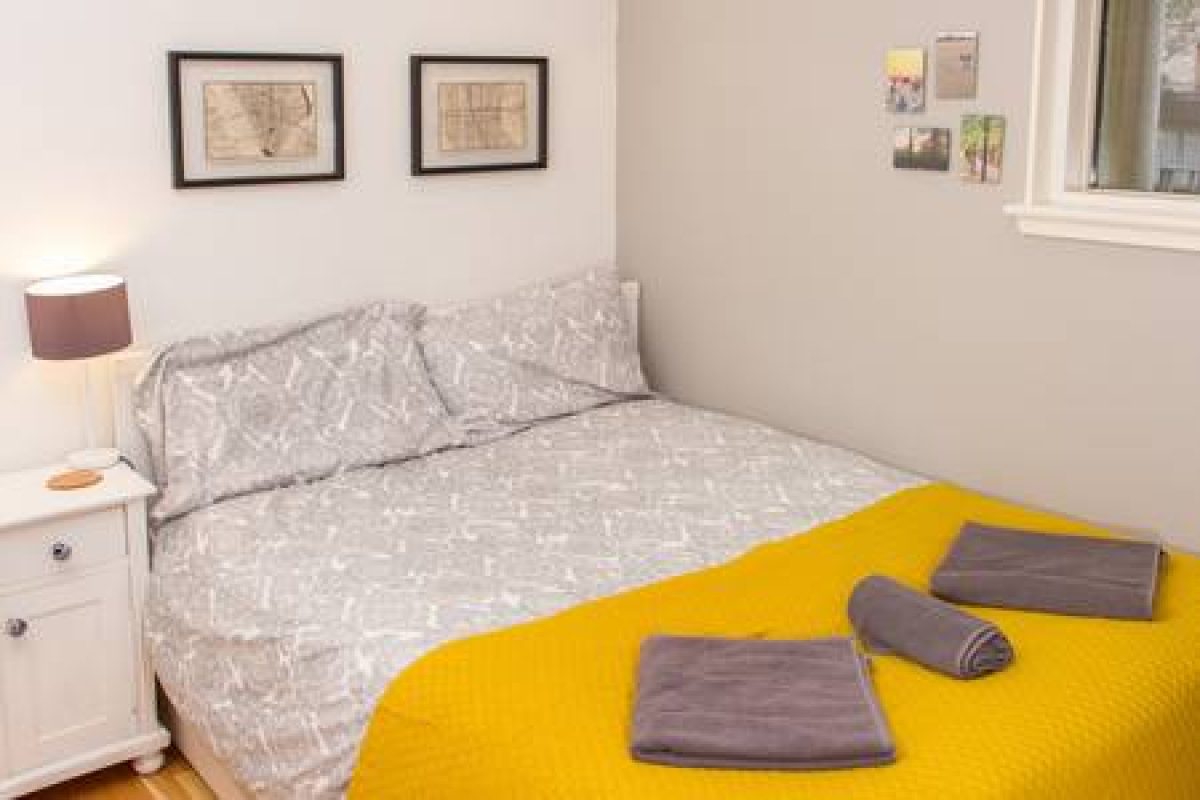 8 Bedroom