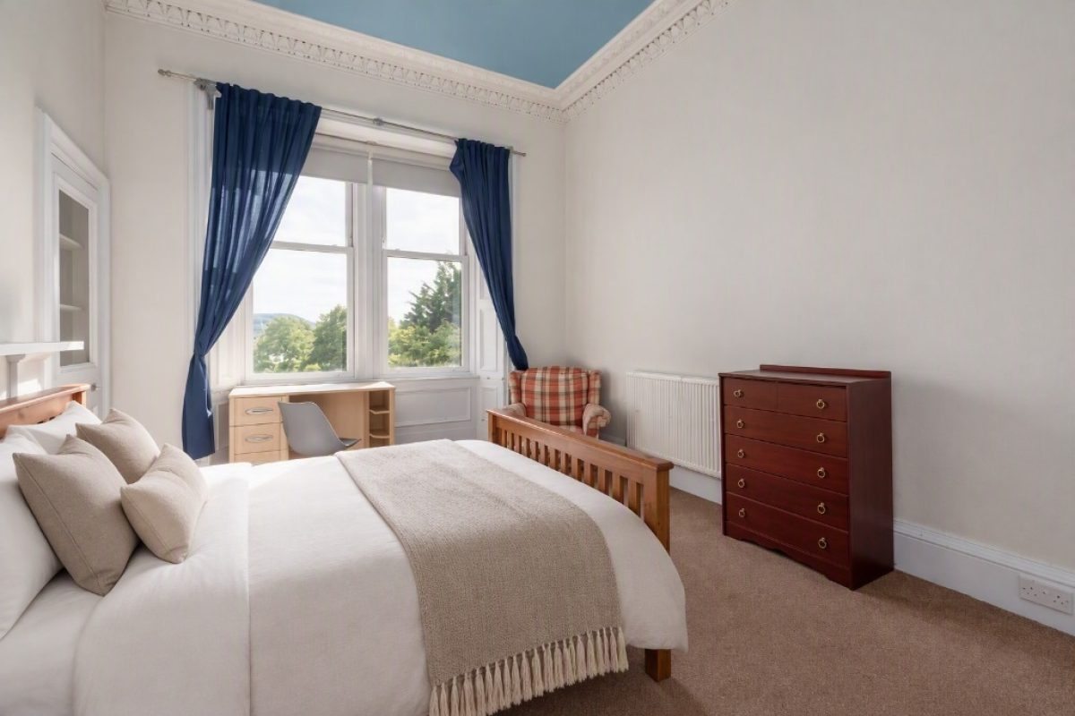 Bedroom 2 1790178299 2726