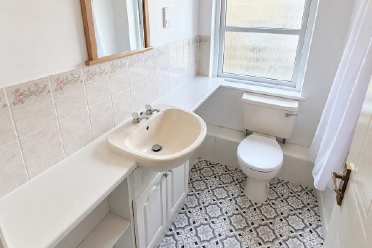 Hopetoun Cres bathroom 1 2 Jpeg 1790849619 4915